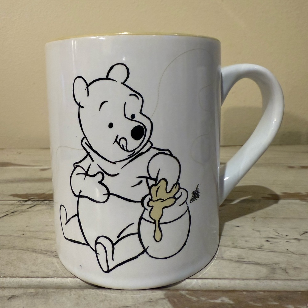 Disney Winnie the Pooh Honey Bee Mug Coffee Cup Bee Kind Happy You